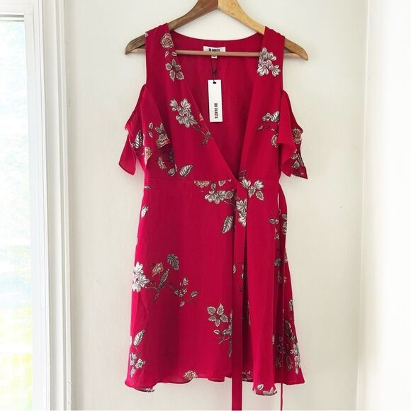 NWT BB Dakota Red Floral Wrap Dress Revolve Exclusive Size Small - Picture 12 of 13